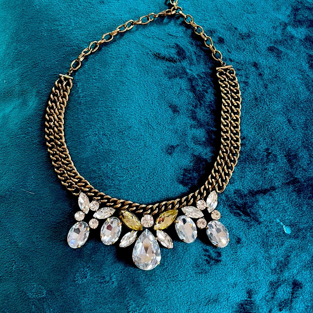 💥SALE💥Clear and Gold Tone Crystal Statement Necklace